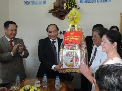 Phó Thủ tướng Nguyễn Xuân Phúc thăm giáo phận Xuân Lộc.